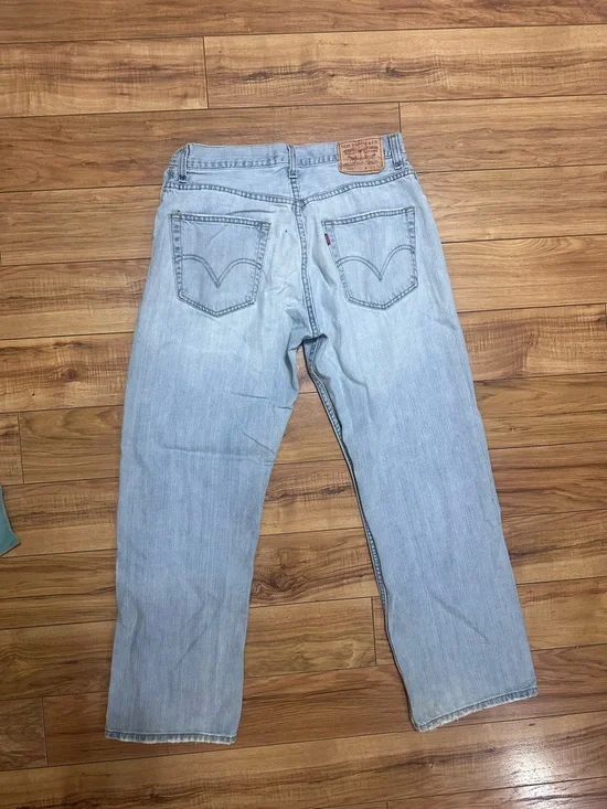 Levi jeans - Picture 2 of 4